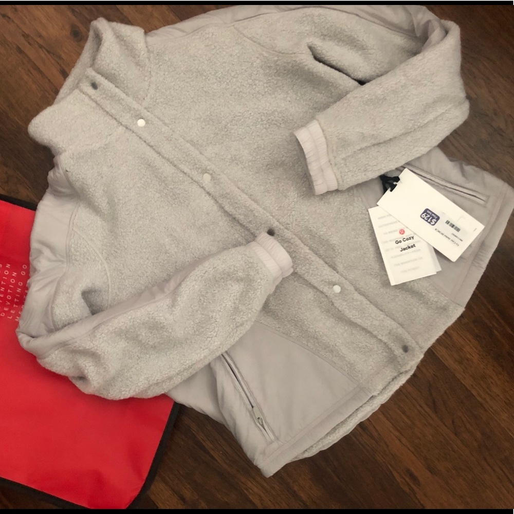Lululemon go cozy jacket sz 8
